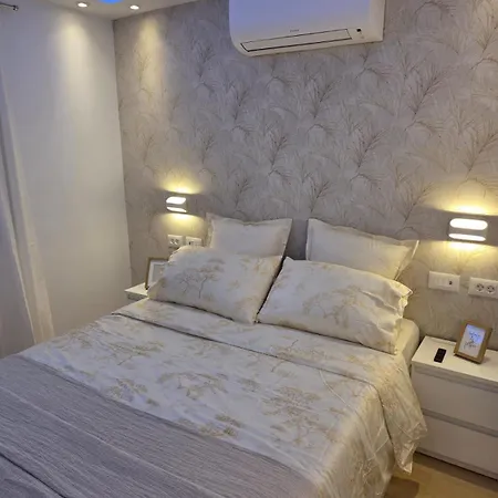 Luxury Alondras E108 Арона